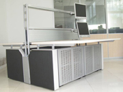 ���ڽ���̨