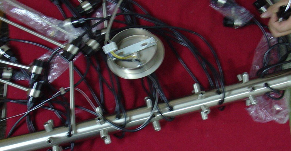 �ִ��������|����|�칫�Ҿ�|FLOS 2097 ʢ�ĵĹ�ʵ30ͷ